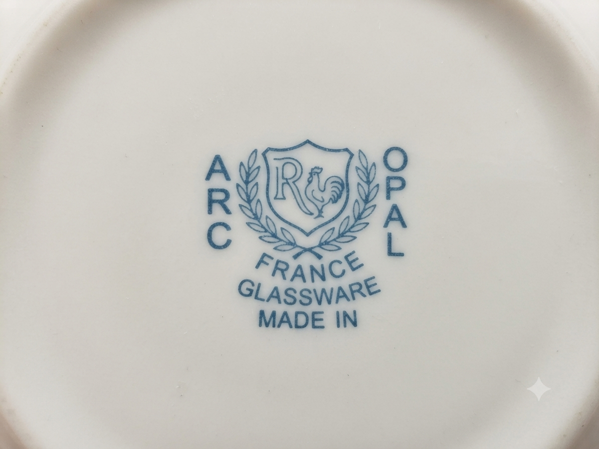 Grand plat rond de service vintage Arc 30 cm — Décor floral bleu / Esprit Cottage Arcopale